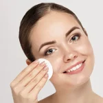 Bez skrivanja: Kako pravilno skidanje šminke može transformisati vašu kožu